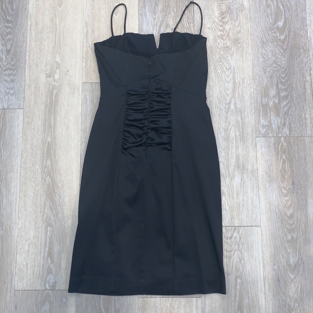 Nicole Miller Collection Satin Ruched Sheath Dress 6 - Picture 5 of 12